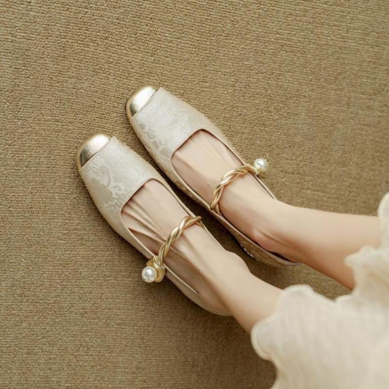 Fashion Retro Rhinestone Square Toe Mary Jane Shoes for Women Low Heel Elegant Woman Pumps Chic Comfortable Point Footwear On Promotion