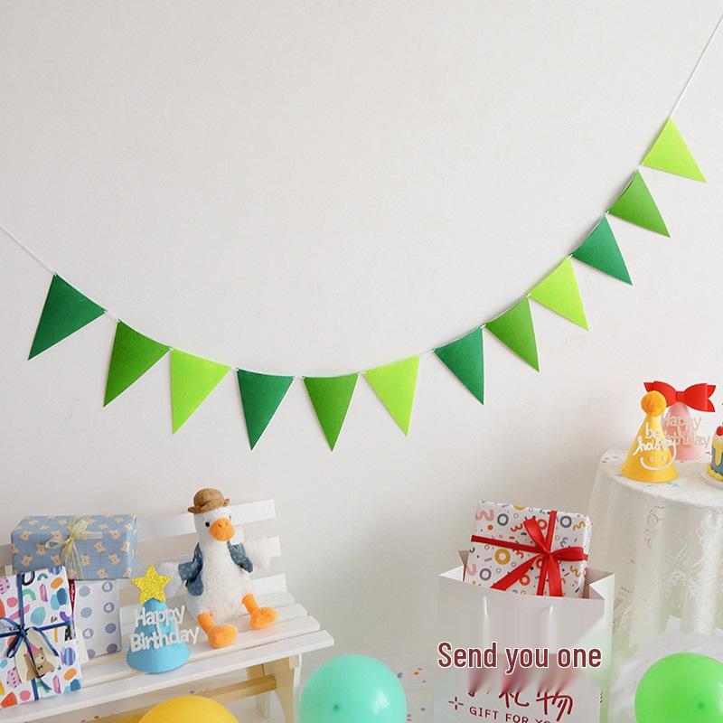 Colorful Felt Triangle Flags for Birthday Parties, Children's Rooms, and Kindergarten Decorations