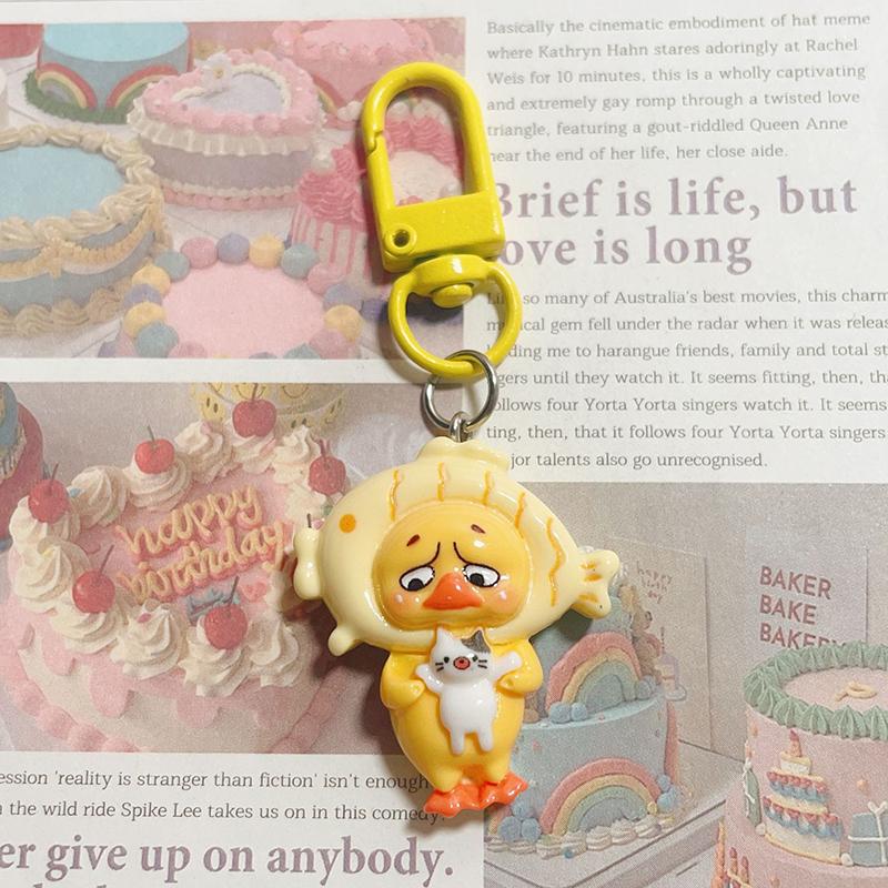 Wrinkled Brows Holding Cat Fish Head Yellow Duck Keychain Resin Girl Heart Pendant Bag Hanging Accessories Children'S Gift