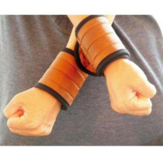 Simply wrap this health supporter around your wrists and ankles to warm the blood flowing from Aura Ganbanyoku Fiber Wrist Warmer Hand Relieves warms