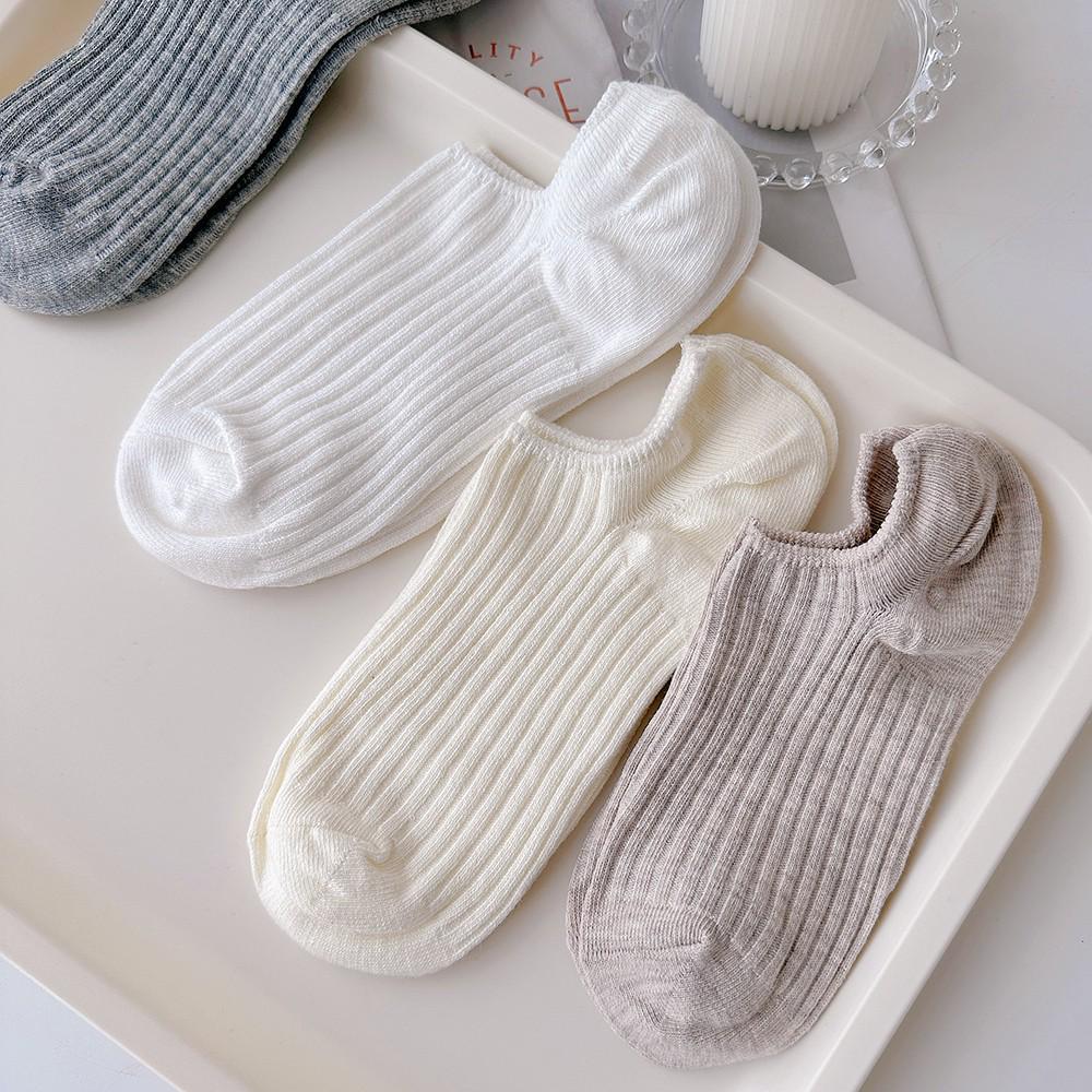 Cream Color Women's Breathable Cotton Low-Cut Boat Socks with Vertical Stripes, Non-Slip Heel, Suitable for Spring and Autumn.