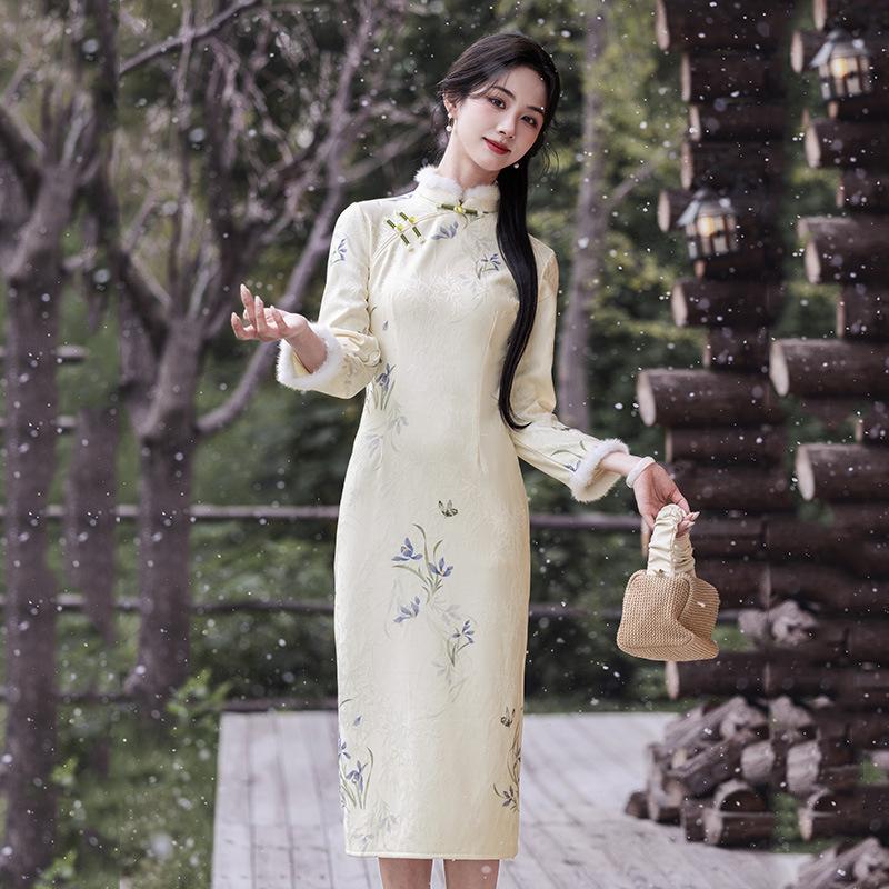Beige Velvet Winter Clothing National Style New Chinese Long-sleeved Cheongsam Winter Thick Improved Young Women's Inner Model
