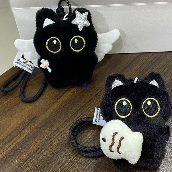 Pluszowy breloczek Czarny Kot: Urocza zawieszka do plecaka dla studentów i par