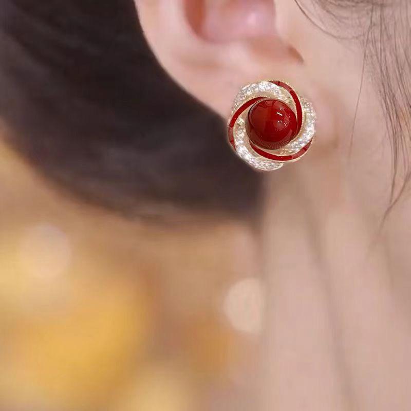 S925 Silver Red Pearl Stud Earrings - Elegant, Fashionable, Retro Accessory