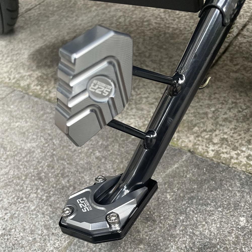 Metal Motorcycle Kickstand Extension Pad Alloy Motorcycle Foot Braces Pads Non-Slip Scooter Modified Tool For UU/UY/UE125 Motorb