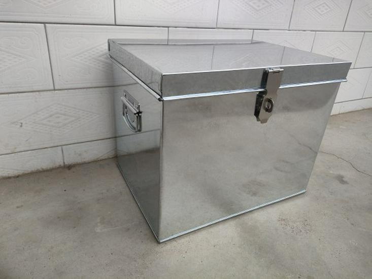 Galvanized White Iron Lockable Tool and Storage Box