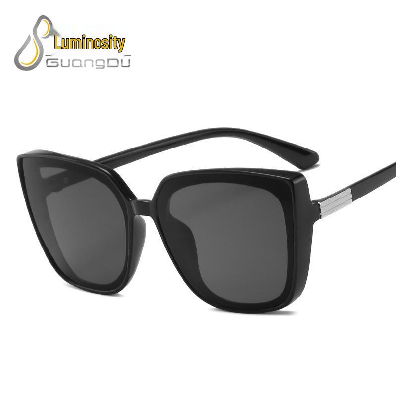 2020 European & American Retro Cat-Eye Square Sunglasses - Influencer Trend Style