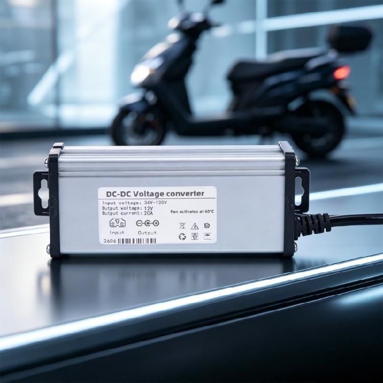 Fahrzeug 12V Netzteil, DC36V-120V auf DC12V Konverter mit 3-Pin Steckverbindern & Zigarettenanzünderbuchse für E-Bikes