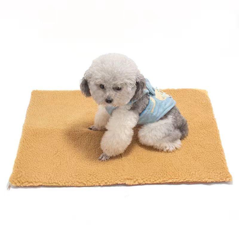 Self-Heating Winter Pet Mat: Warm Sleeping Cushion for Dogs & Cats