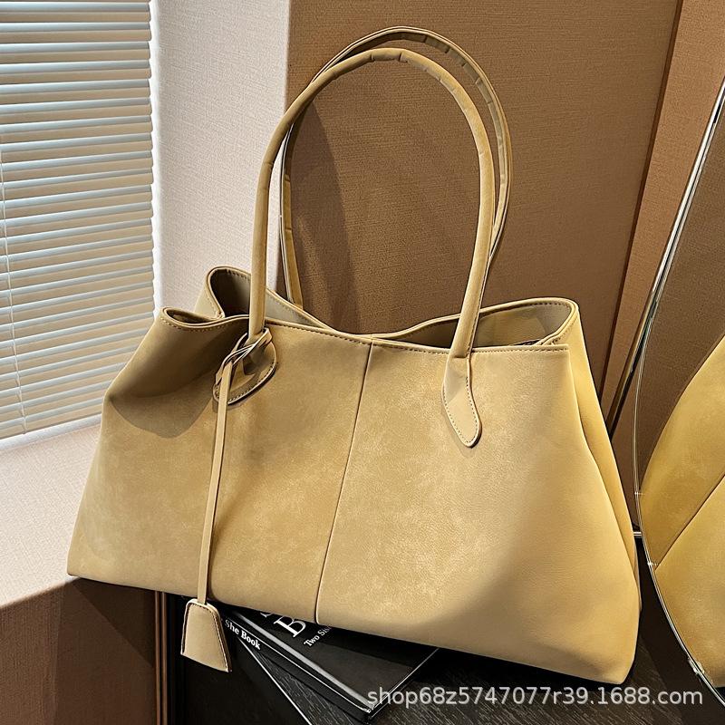 Retro matte bag women's large capacity 2025 new fashion fashion fashion simple shoulder bag commuter tote bag