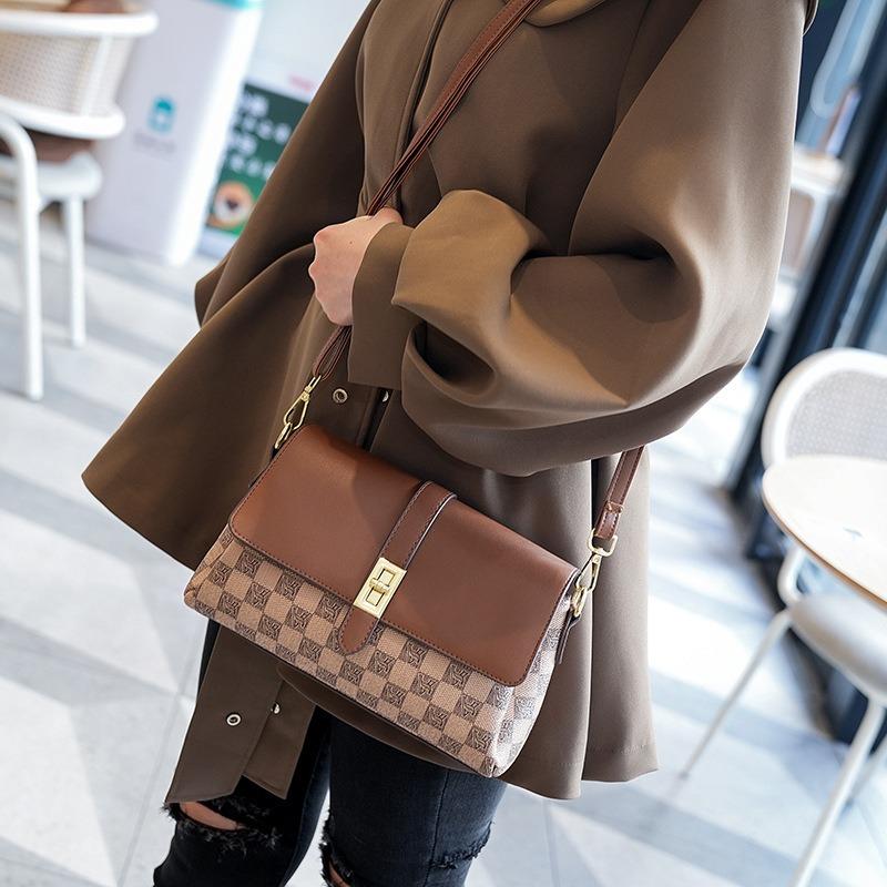 Bag Women's bag Small square bag Commuter messenger bag Women's new fashion Autumn and winter versatile women's bag Shoulder bag