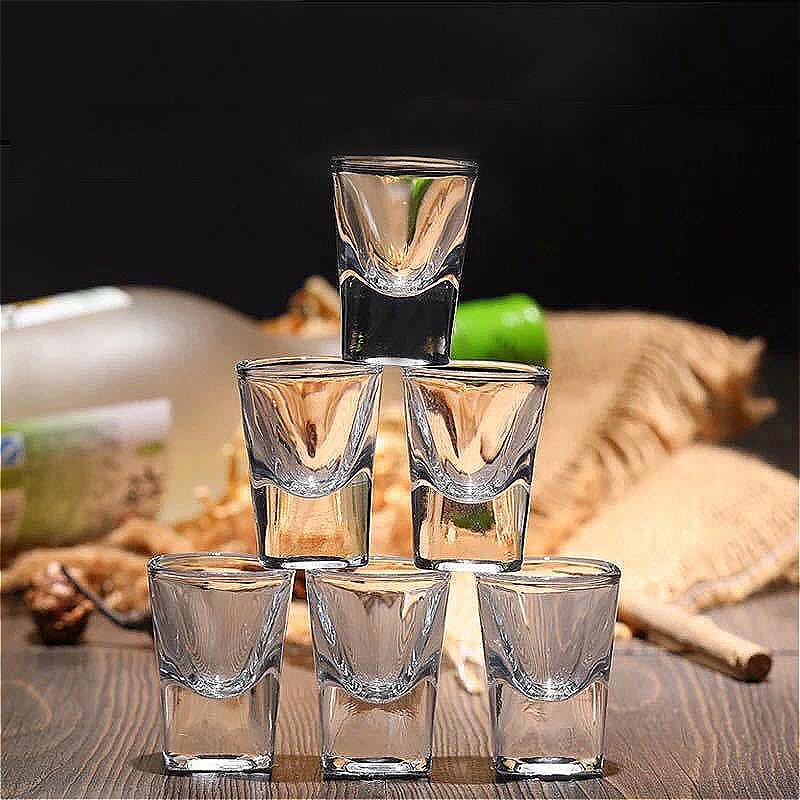 Schnapsglas High End Kleines Weinglas Luxus Dickbodiges Whiskeyglas Chinesischer Stil Baijiu-Becher Bullet-Becher Exquisites Glasgeschirr