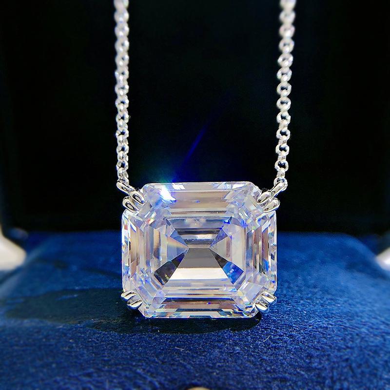 

Lulu Tong 2022 Silver and Yellow Diamond Rectangle Necklace Pendant for Women 925 Silver