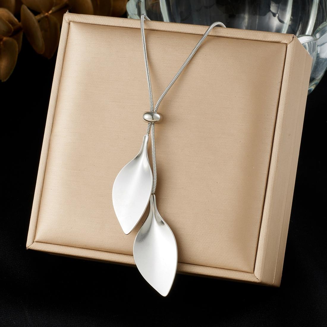 

316L Stainless Steel Leaf Pendant Pull Necklace For Women Temperament Vintage Clavicle Chain Jewelry Gifts Wholesale