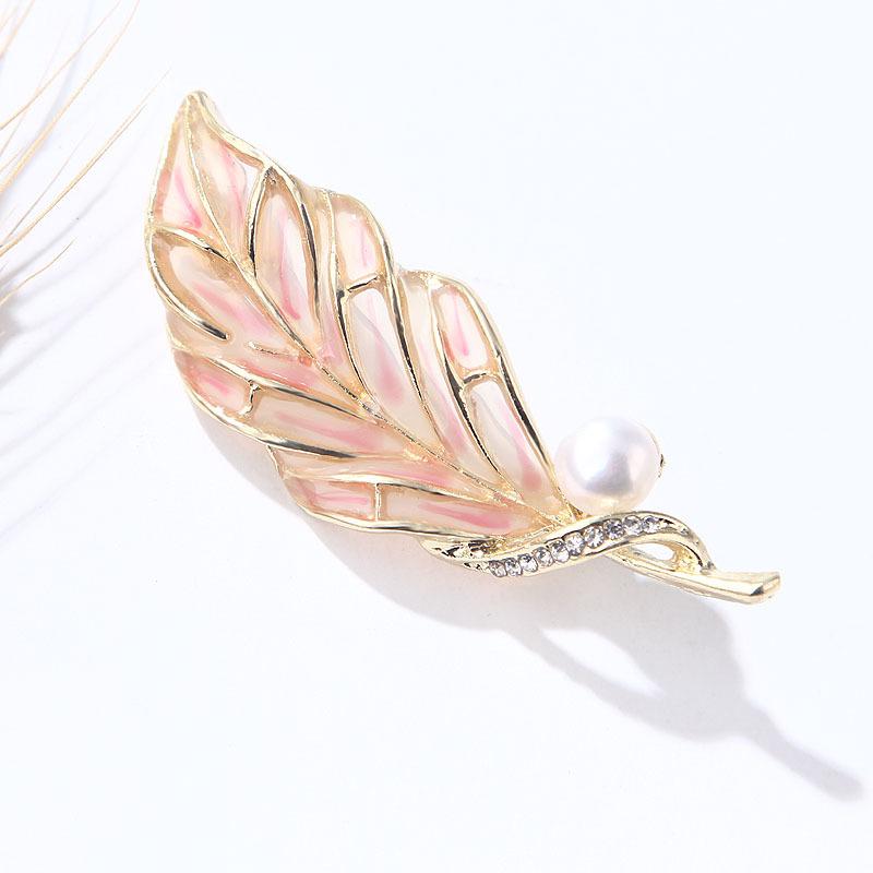 Original Flamingo Butterfly Bee Natural Freshwater Pearl Brooch Accessory Transparent Gift Box