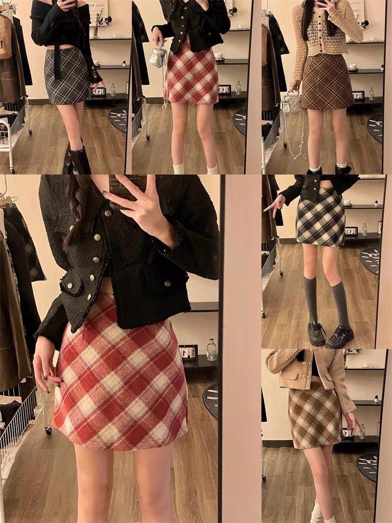 Plus Size Women's Retro Plaid Wool Blend Mini Skirt - High Waist A-Line Slimming Skirt for Spring and Autumn