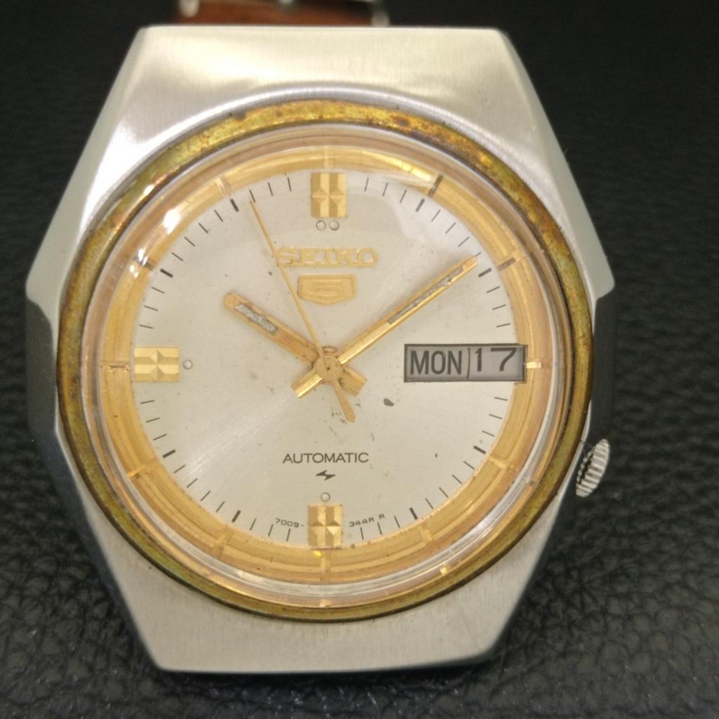 JAPAN VINTAGE SEIKO 5 AUTOMATIC 7009A MENS ORIGINAL DIAL WATCH a702368-5 R124-a702368