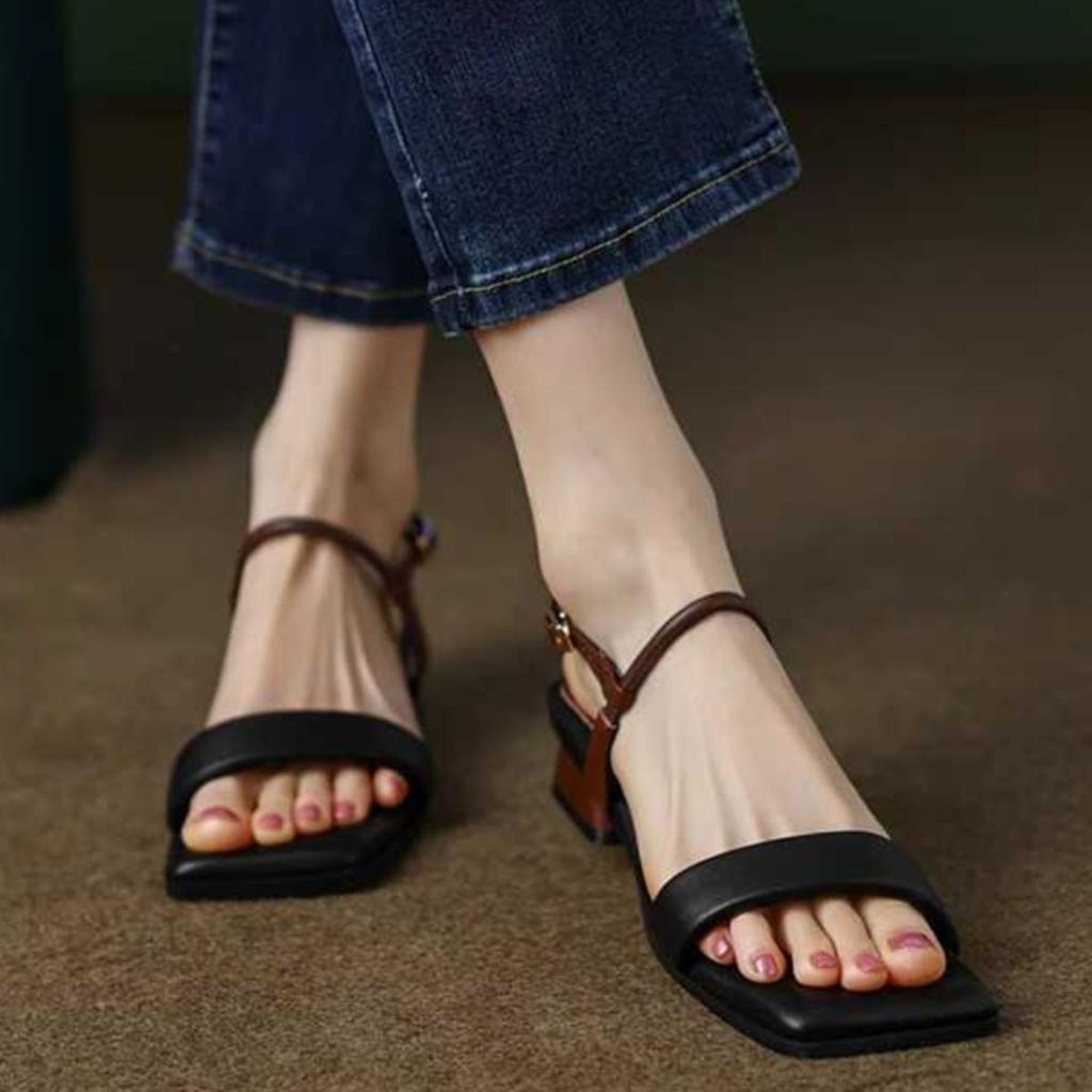 2025 new summer square head low heel with sandals fairy wind jue son thick heel soft sole design sense