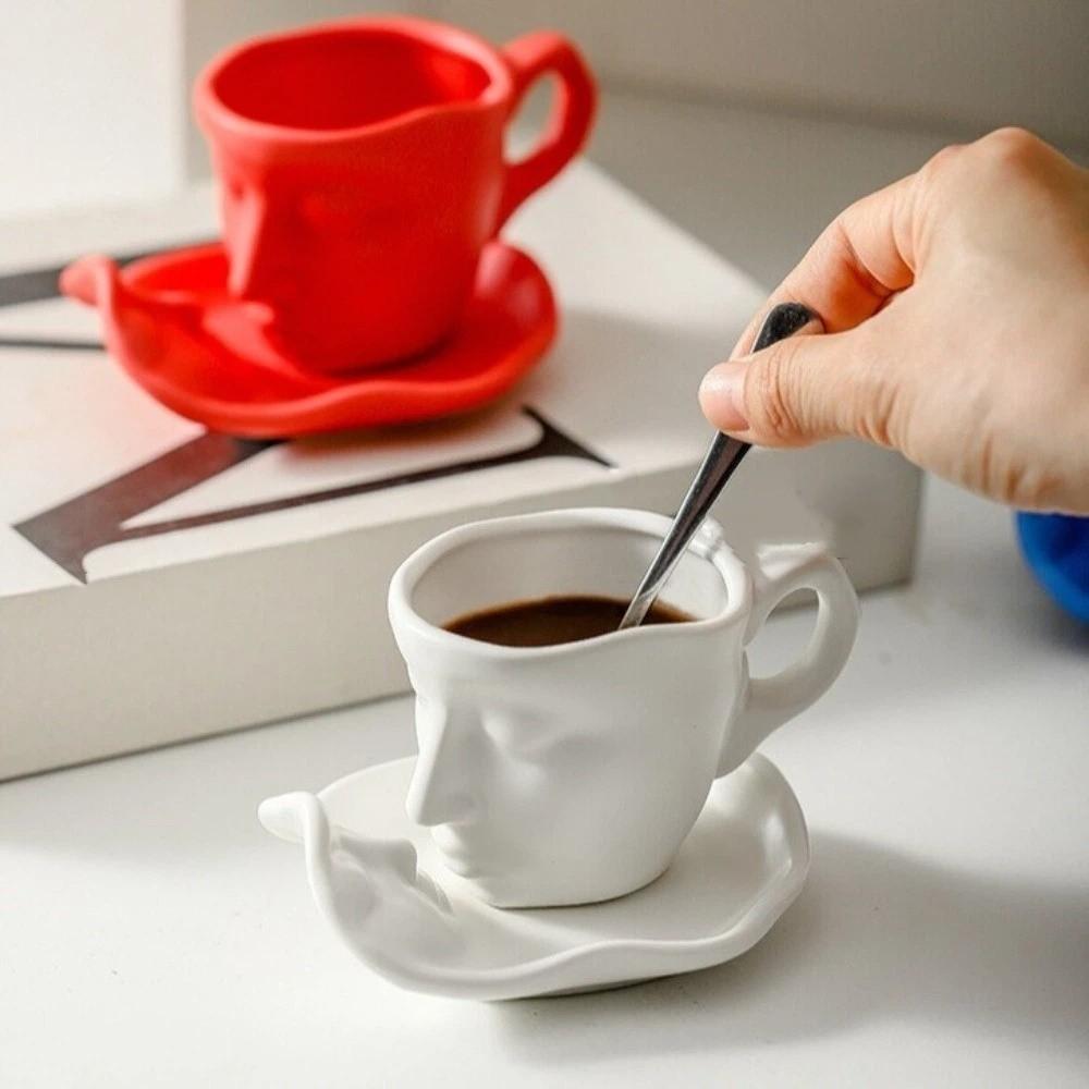 Gesichtsform Kussgesicht Tassen mit Tablett Kaffeetasse Einzigartige Künstlerische Keramiktasse Für den Heimgebrauch
