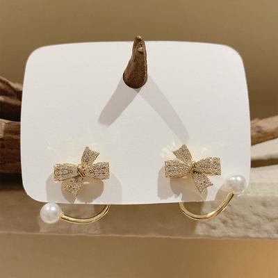 Korean Niche Design Full of Diamond Pearl Bow Earrings, a Two-band Earring Temperament High-end Stud Earrings for Women
