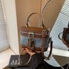 Retro Box Bag Women's New Spring Fashion Versatile Messenger Bag Niche Portable Commuter Bag