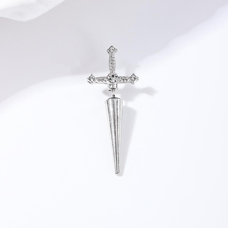 

Модные, индивидуальные, металлические, сверкающие, бриллиантовые, готические, съемные женские серьги-мечи, подходящие для уличных вечеринок. серебряный