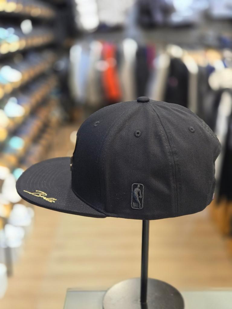 NBA Unisex CHI Bulls Outline Metal Snapback N245AP614P (19)