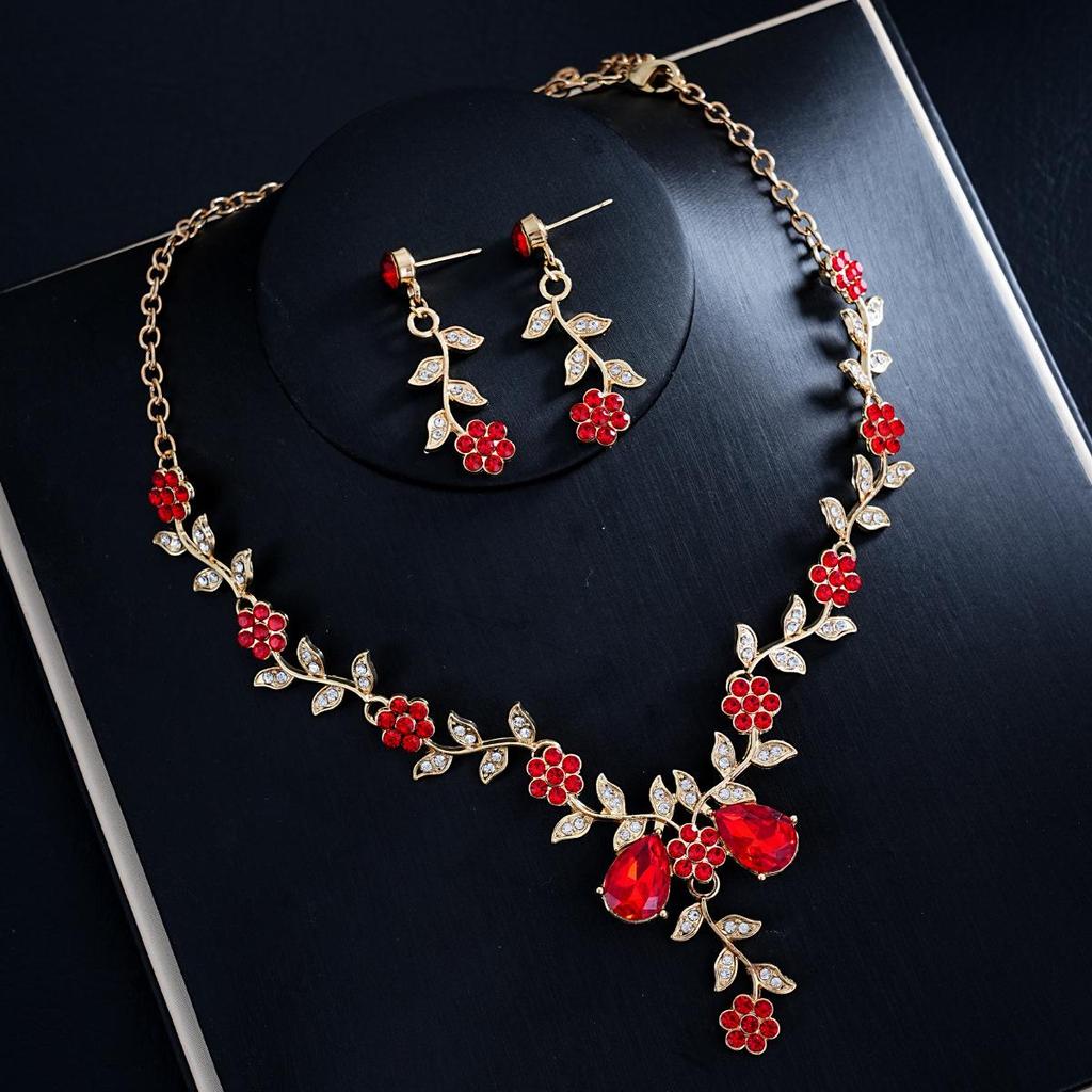 Sunflower Rhinestone Crystal Jewelry Set: Necklace & Earrings for Women