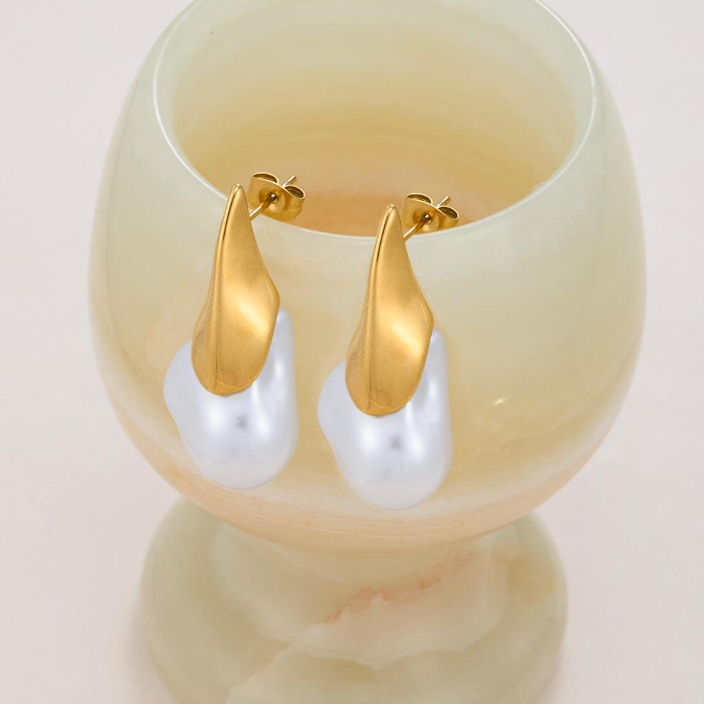 18K Gold-Plated Titanium Ethnic Patchwork Water Drop Earrings with Baroque Pearls