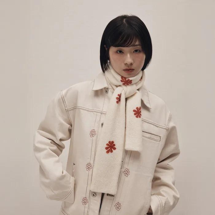 Spray Logo Muffler_Ivory/Red