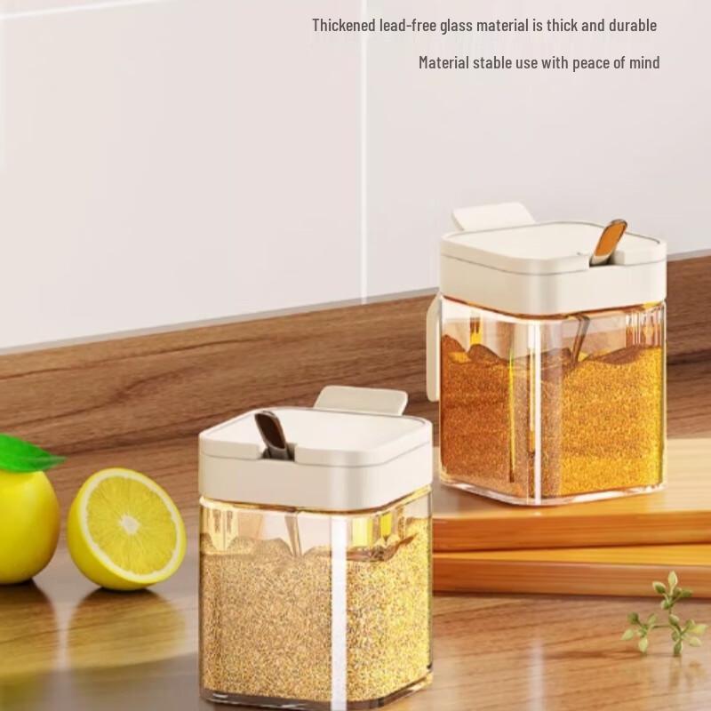 Krémově bílá kuchyňská sada kořenek