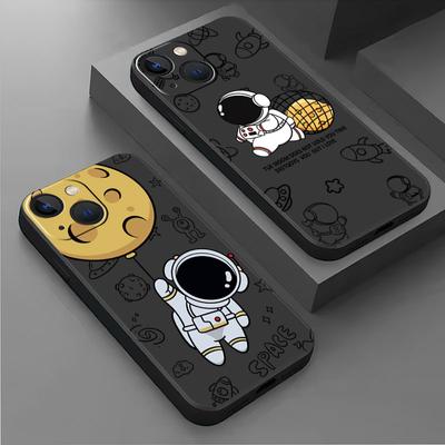 Case For Apple iPhone 14 13 11 12 Pro 7 XR X XS Max 8 Plus 6 6S SE 2022 13Pro Black Soft Phone Funda Cute Cartoon Astronaut