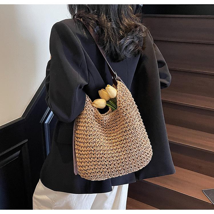 Large Capacity Woven Bag Women's New Fashion Commuter Shoulder Bag Seaside Vacation Beach Bag Woven Straw Tote Bag for Women