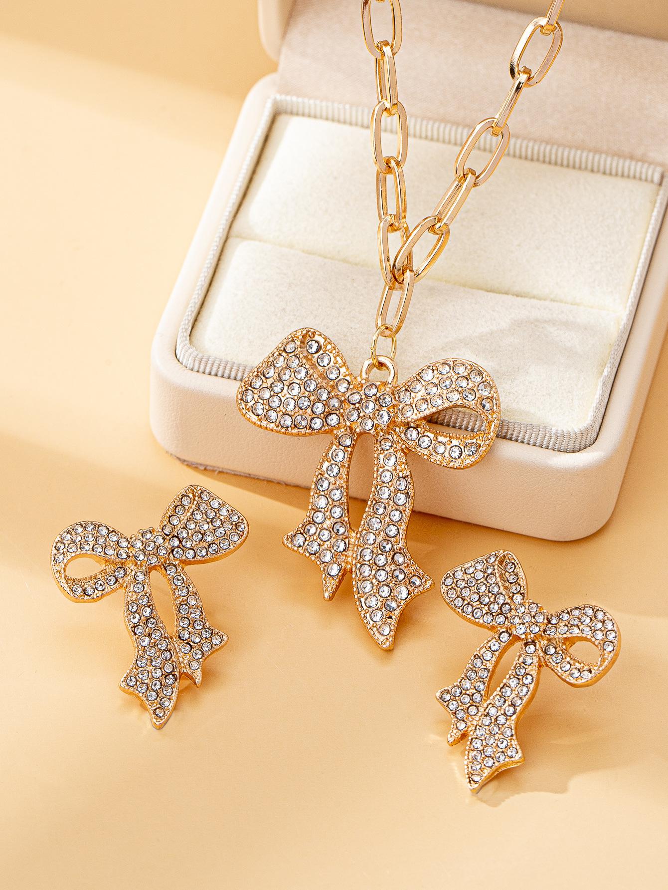 Fashion Diamond Flowers, Four Leaf Clover, Bow Earrings Necklace Set Versatile Jewelry