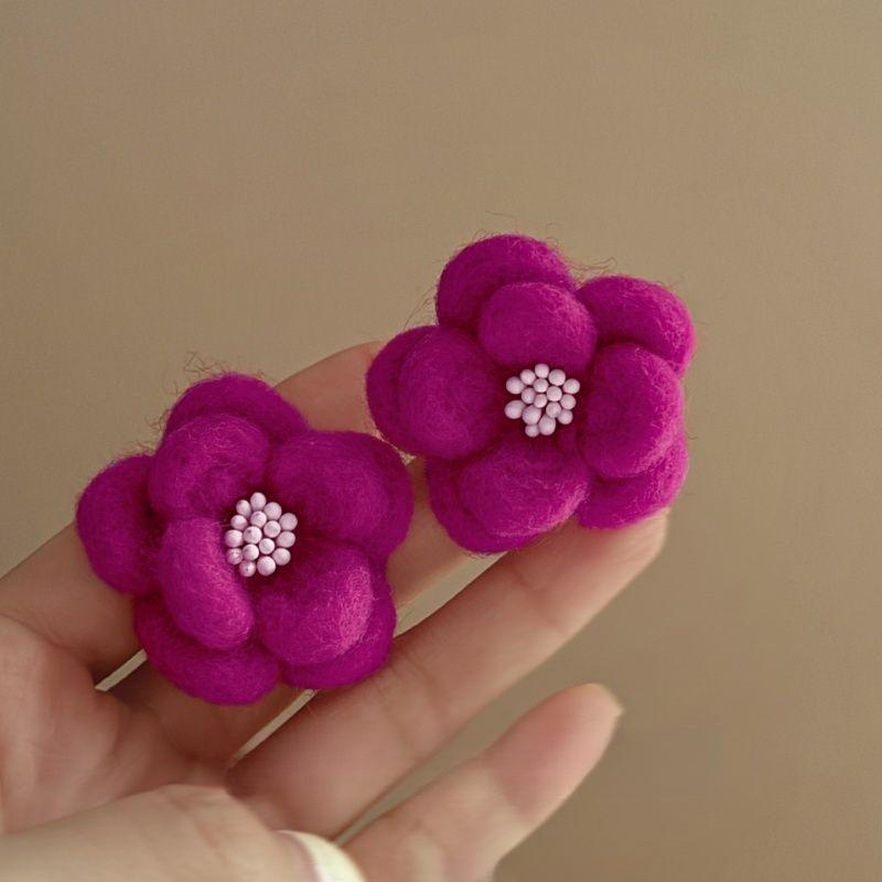 Retro Hong Kong style plush flower resin earrings light luxury studs exaggerated earrings women