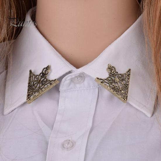 Women Collar Clip 1 Pair Vintage Shirt Clip, Hollow-Out Decoration Alloy Suit Triangle Brooch Pin for Men Metal