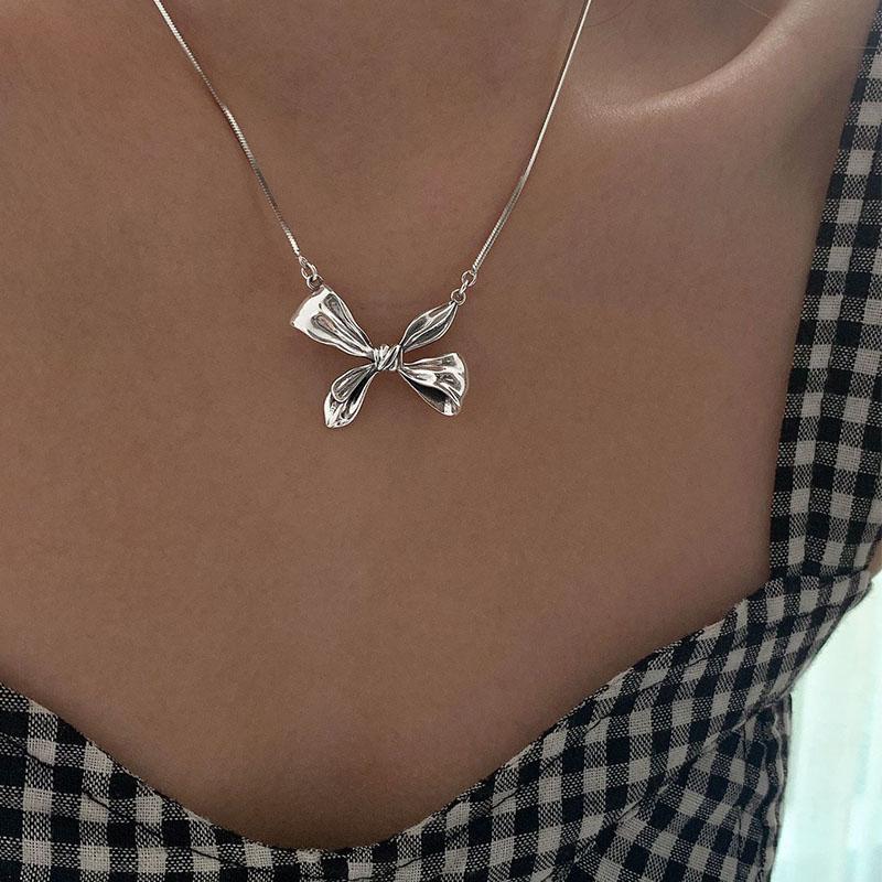 ANENJERY Schleifen-Halskette Weibliche Persönlichkeit Handgefertigt Schlüsselbeinkette Hip-Hop-Halskette Party-Schmuck