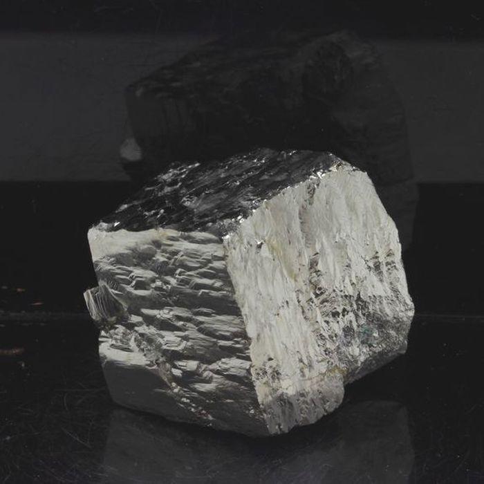 Pierres et Minéraux. Pyrite. 502.70 ct. Navajún, La Rioja, Espagne.