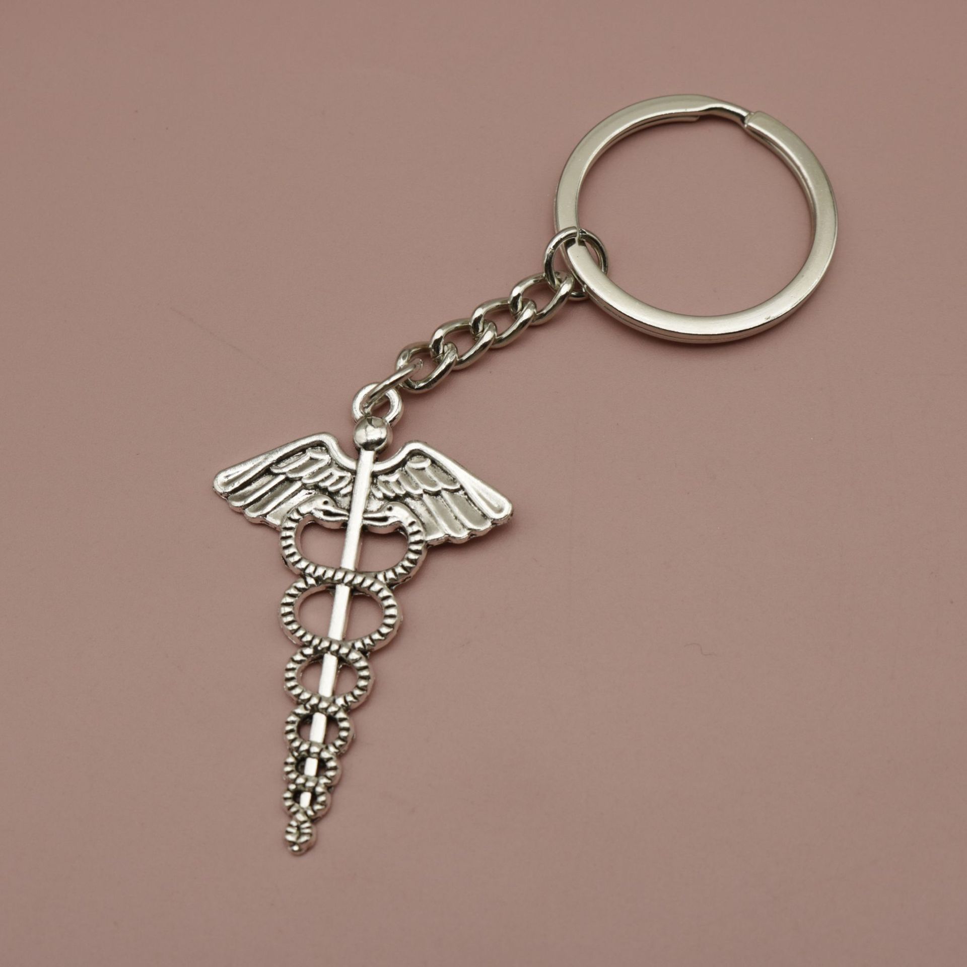 

Популярные ювелирные изделия, простая трость с двойной змеей, медицинский символ, брелок, кулон one size