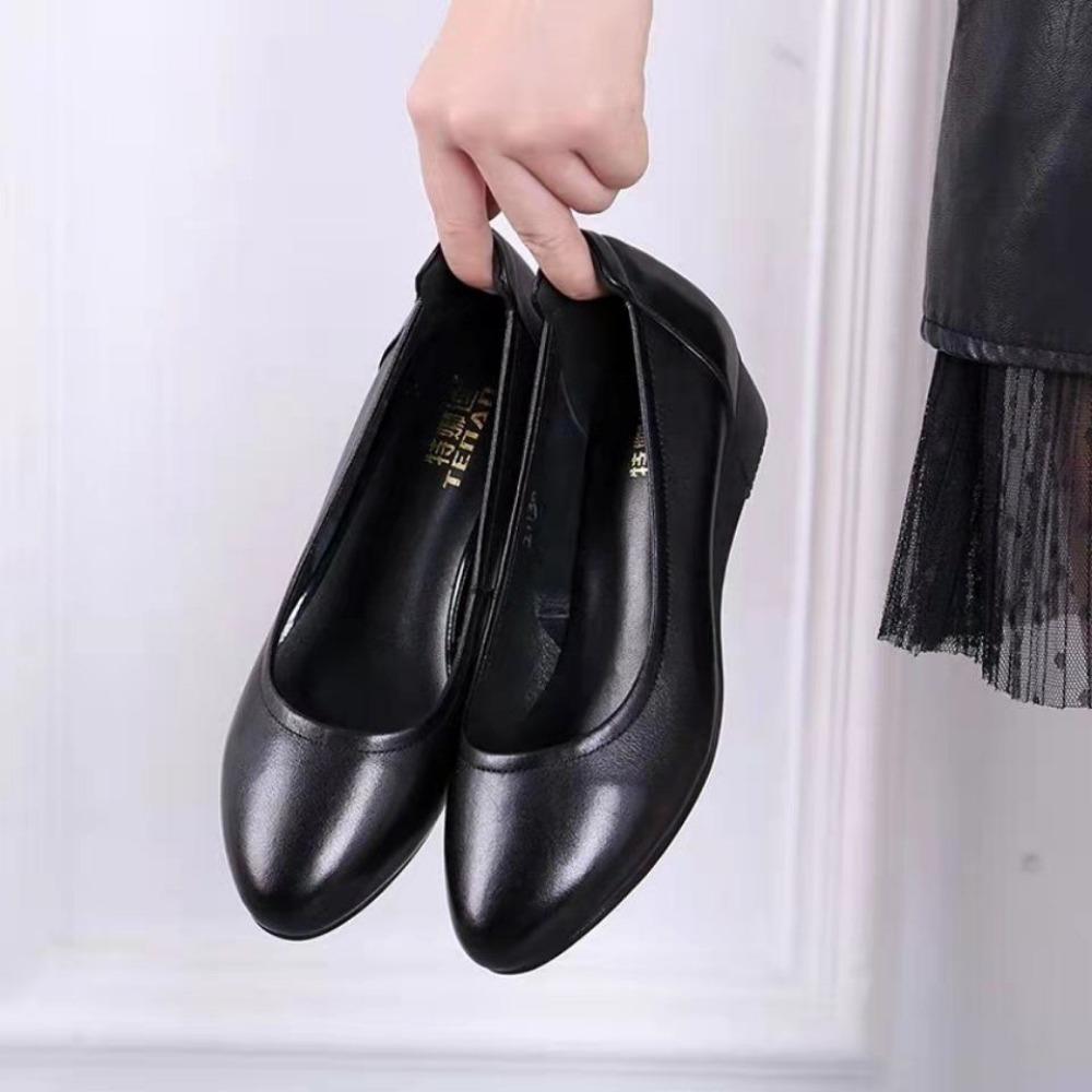 Winter Women's Waterproof Non-slip Soft Leather Soft-soled Leather Shoes Women's Wedge Heel Flat-soled Leather Shoes
