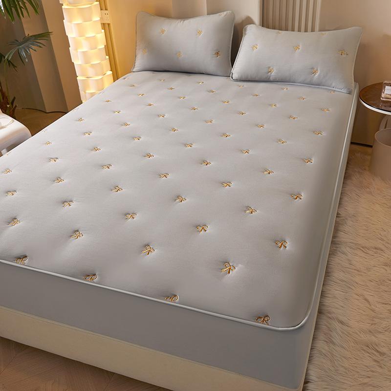 Washed Cotton Soybean Embroidered Bed Sheet, Skin-friendly Maternal and Infant-grade Bed Cover, Warm Bed Protector, Simmons Protective Cover