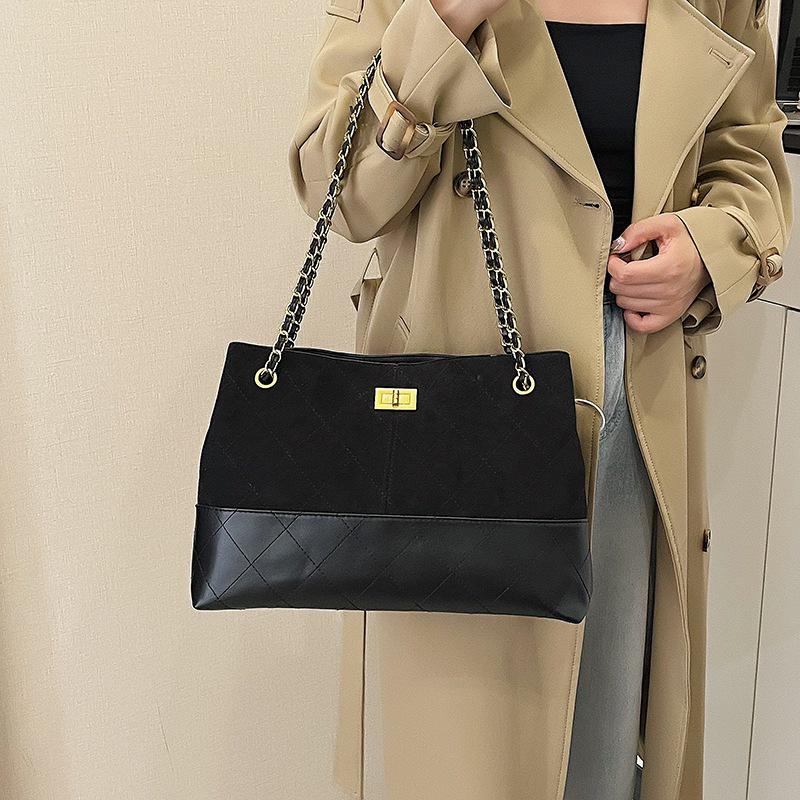 Women's Luxury Argyle Chain Underarm Tote Bag - Mielard Color Block, Large Capacity, Commute Style.