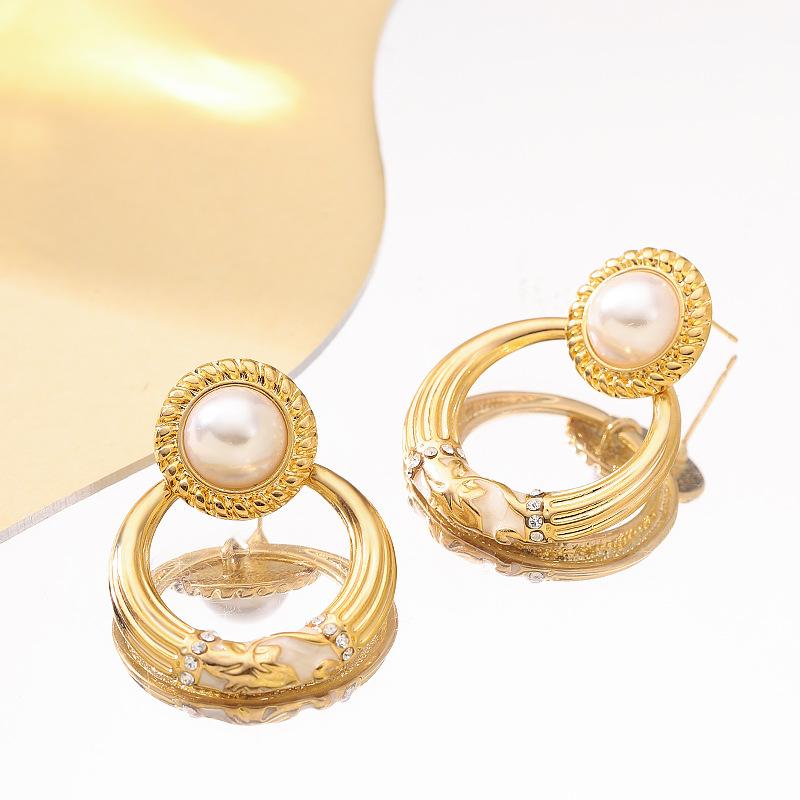Fashion exquisite personality small fragrant wind diamond set pearl geometric round earrings light luxury elegant high sense earrings белый