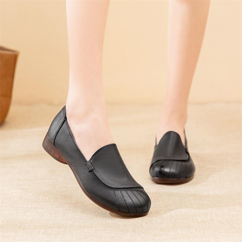 2025 Spring Genuine Leather Women's Shoes Comfortable Cowhide Soft Sole Casual Women Flat Heel Shoes Non slip Mom's Shoes
