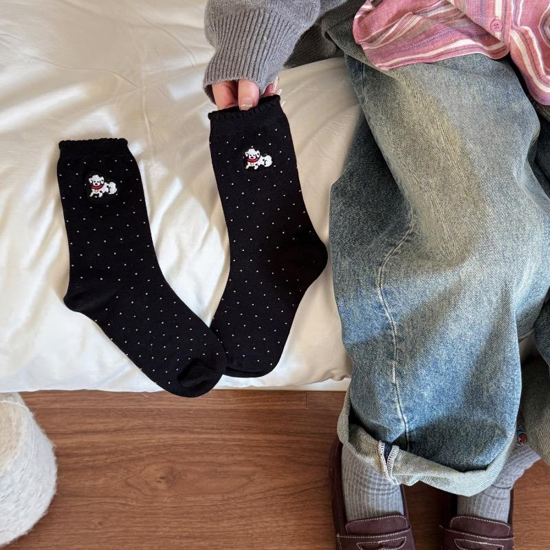 Cartoon Embroidered Dachshund Socks, Versatile for Autumn and Winter, Combed Cotton Sweat-absorbing Boneless Mid-calf Socks
