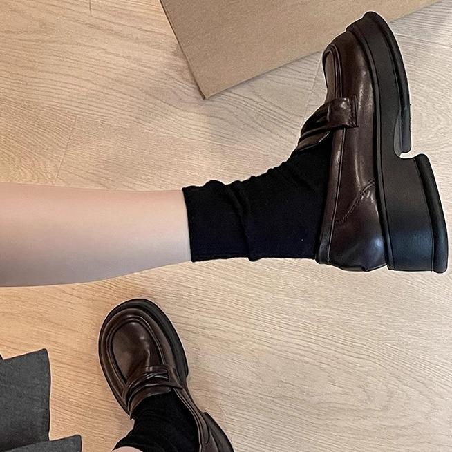 

British style 2024 early spring new shallow mouth one pedal small leather shoes women s versatile thick sole Japanese jk loafer single shoes 35