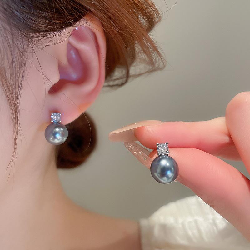 Zircon pearl simple earrings simple versatile retro Internet celebrity earrings fashion design earrings