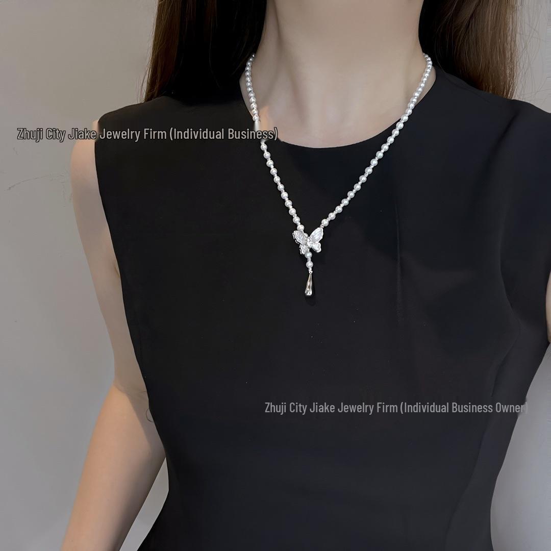 Elegant Freshwater Pearl Butterfly Clavicle Chain Necklace - Adjustable, Retro Style Summer 2025