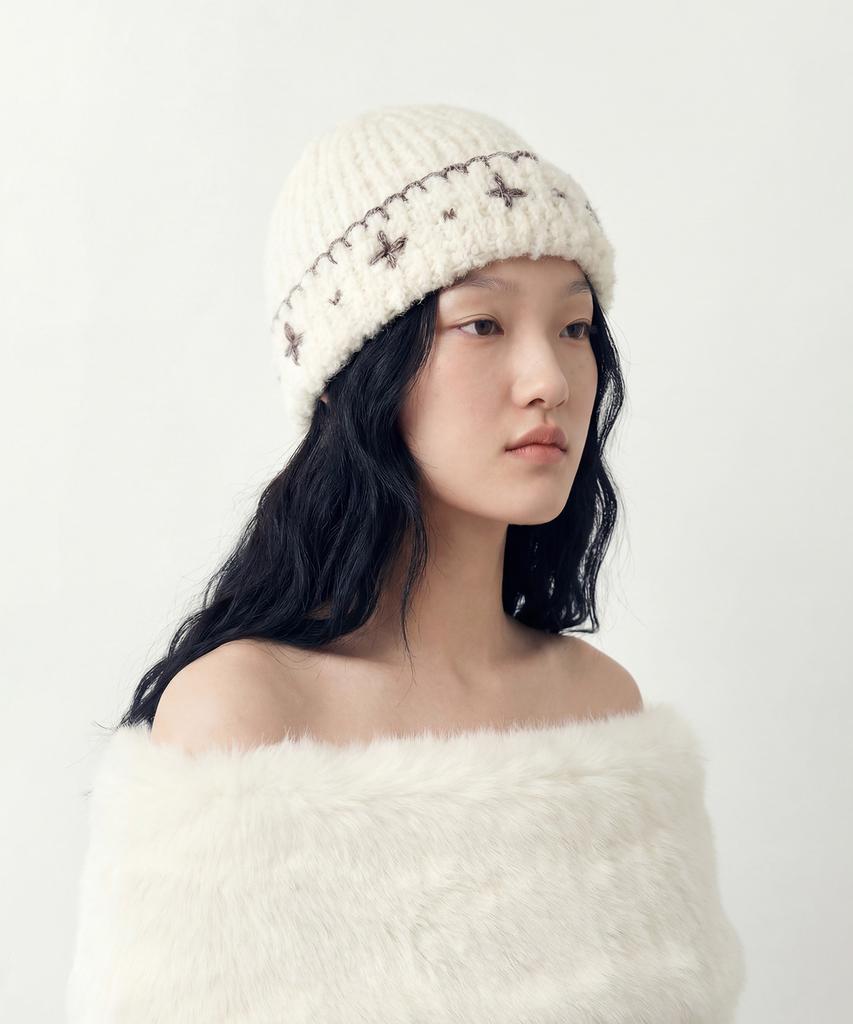 RUBATI Floral Hand-Stitched Beanie_Ivory