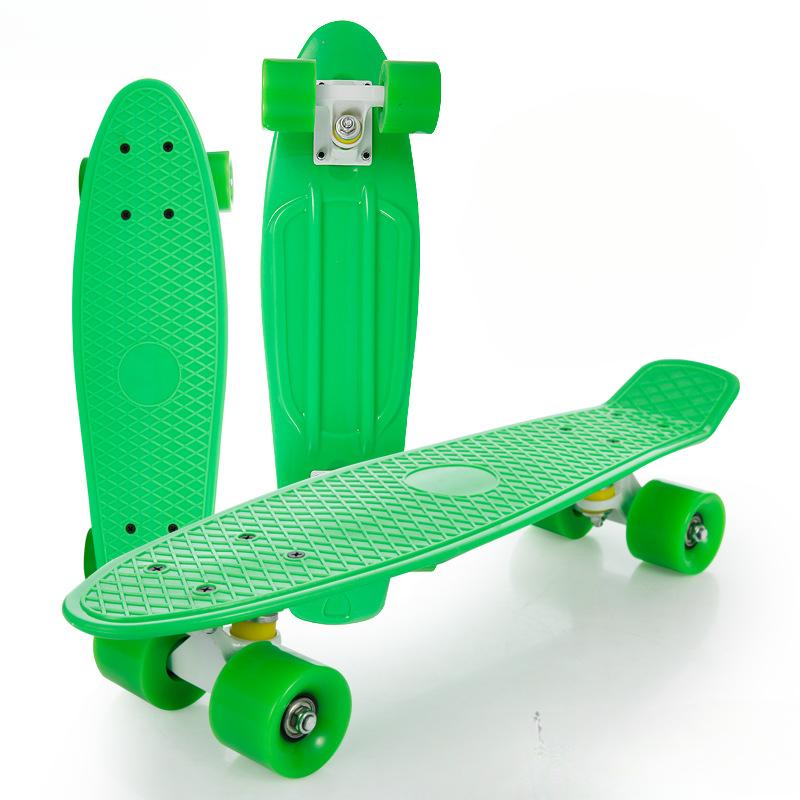 Neu Kunststoff Vier-Rad Fisch Skateboard Blinkende Rad Straße Einzigen Verzogen Skateboard